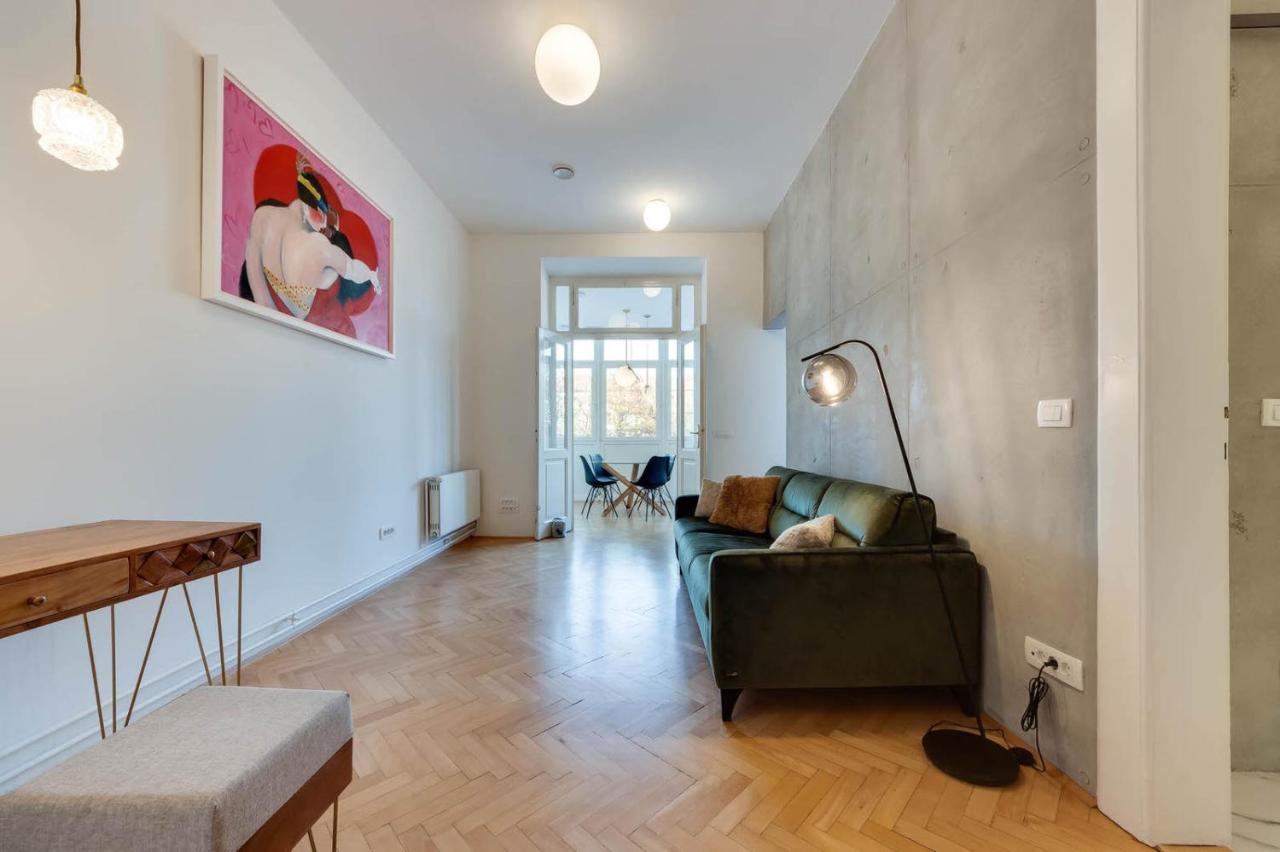 Stylish 2-Bedroom Cufarjeva Apartment With Balcony Apartman Ljubljana